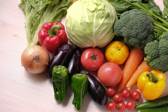 鶏肉・サラダだけの低カロリーダイエット