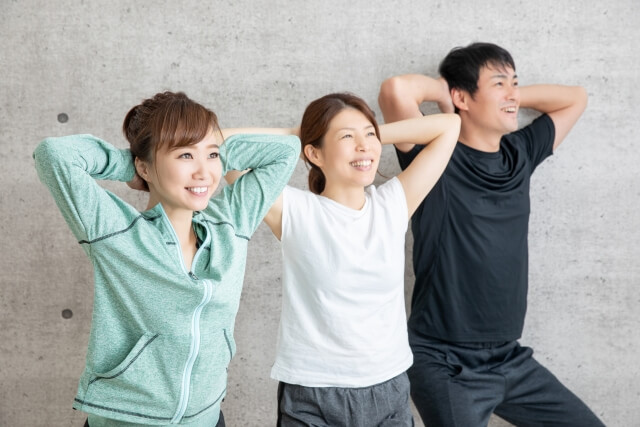 内腿スクワット