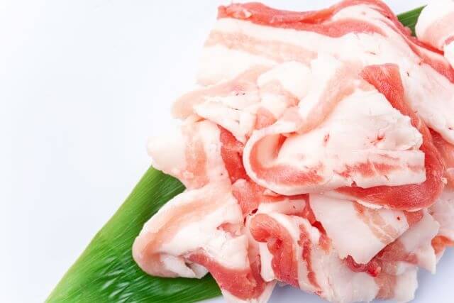 豚肉の小間切れ