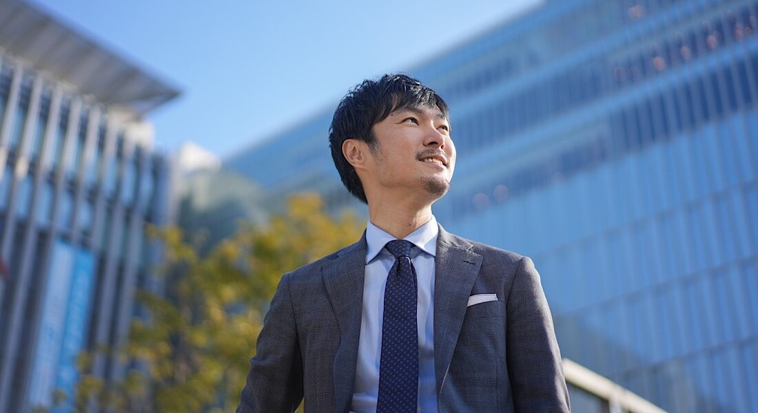 サラリーマンの男性